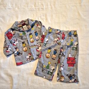 Peanuts boys 3-6 months gray 2 piece fleecy pajamas, VGUC